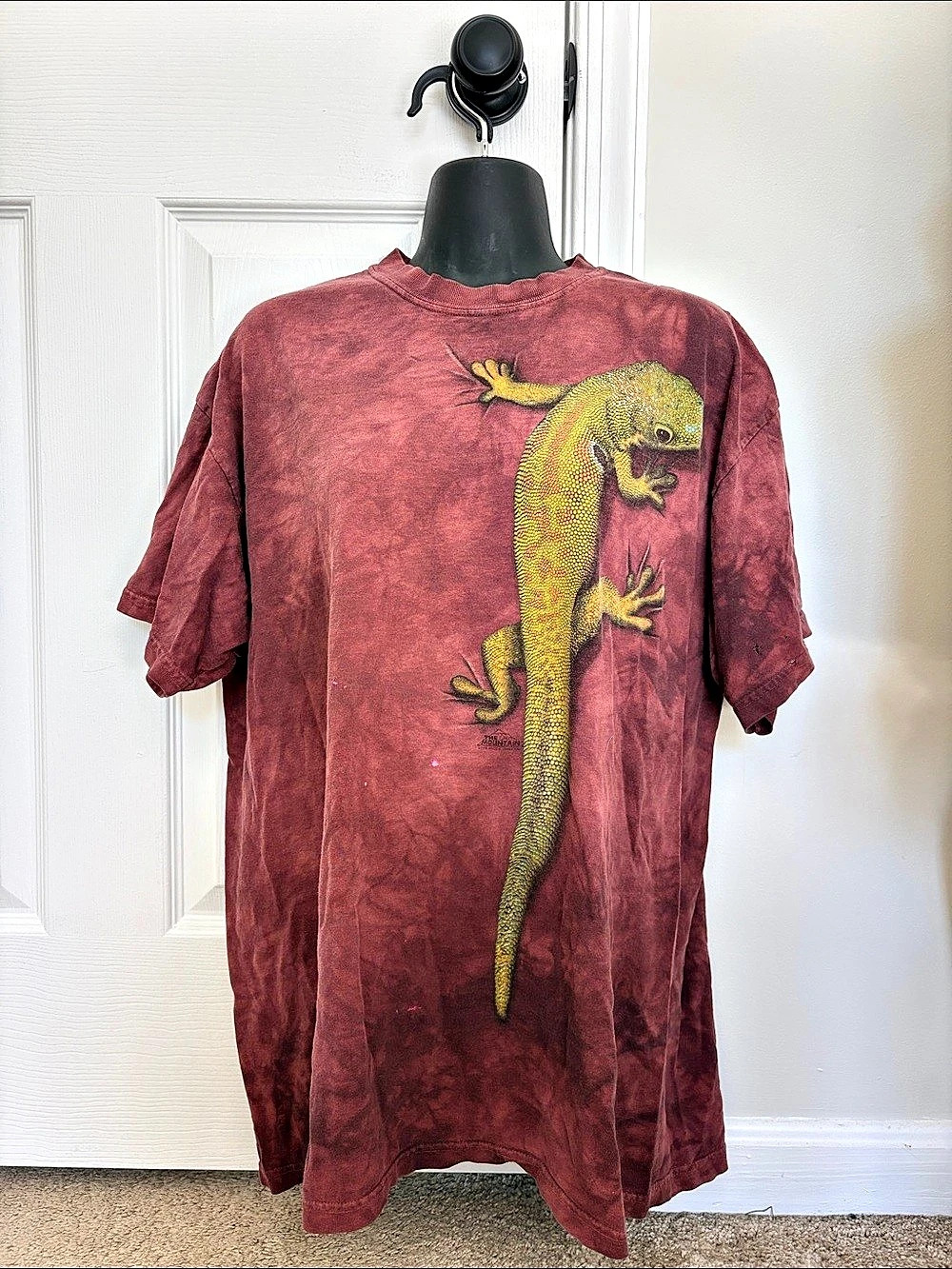 The Mountain Peace Out Gecko T-Shirt Red & Yellow L
